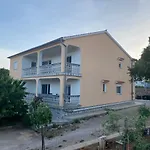 아파트 Kraljevic *